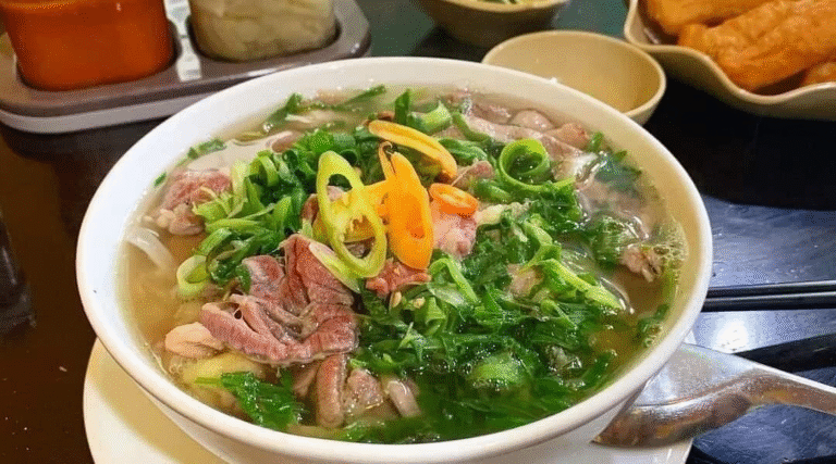 Bí quyết nấu phở bò ngon chuẩn vị Hà Nội