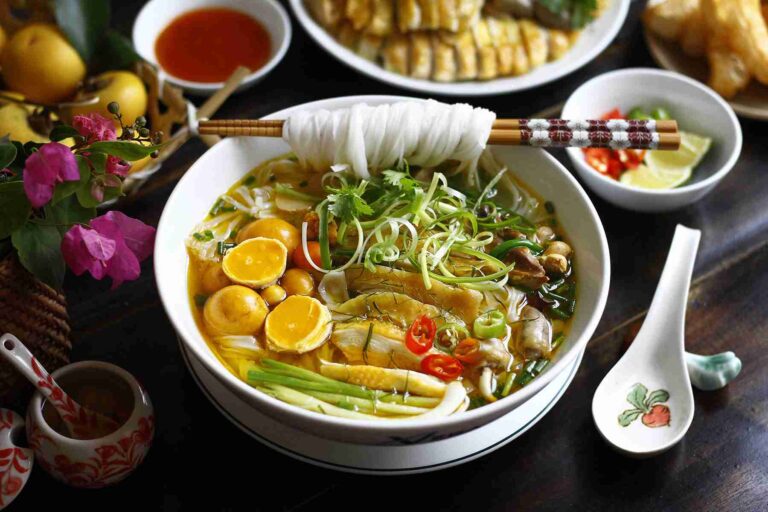 Bật mí bí quyết làm nước phở gà thơm ngon, sánh mịn, đậm đà chuẩn vị nhà hàng