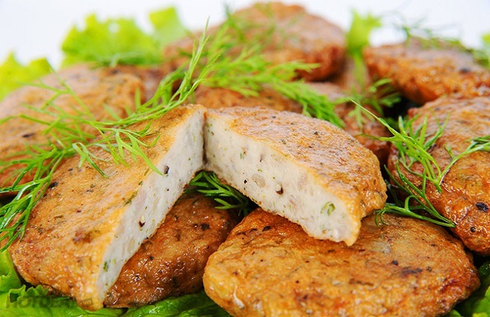 Đừng mua chả cá nếu thấy 3 dấu hiệu “đẹp lạ” này – Coi chừng ăn nhầm hàn the cực độc!