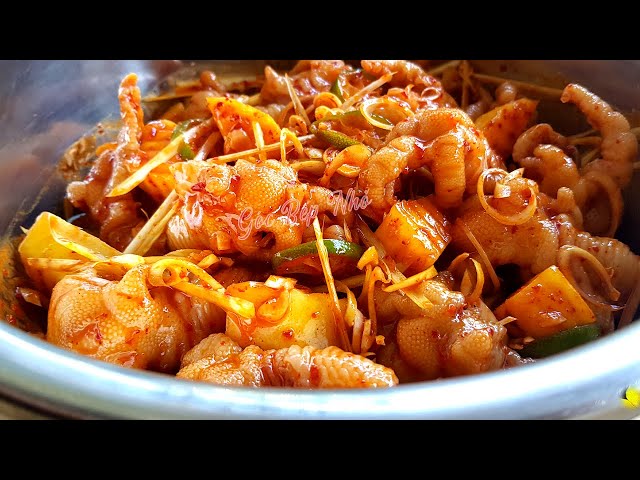 Tại sao ngâm chân gà sả tắc hay bị nổi váng và cách khắc phục.