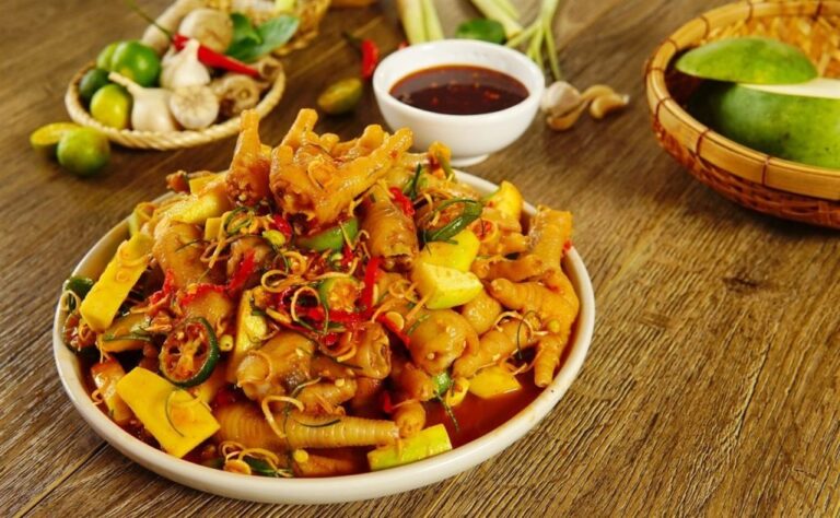 Tại sao chọn nước mắm Huệ Bông ngâm chân gà là chuẩn vị?